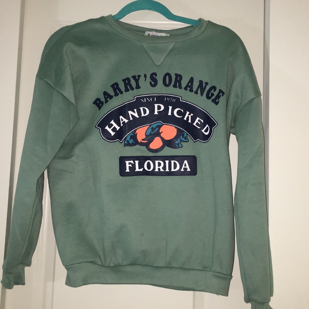 Im selling a nice warm sweater